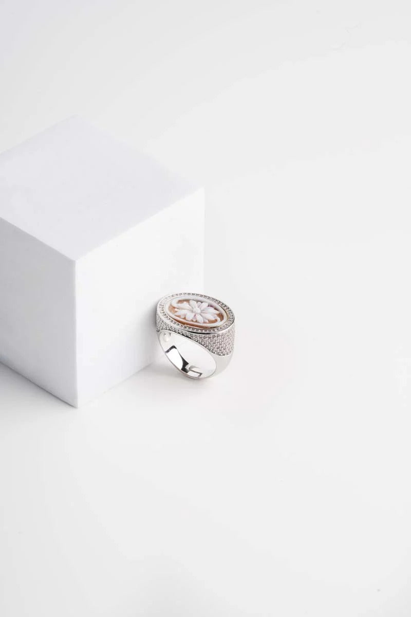 Anello con cammeo in argento 925‰