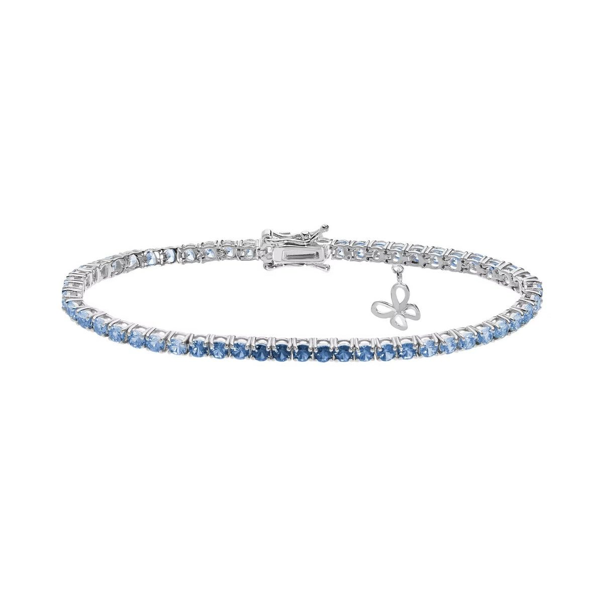 Comete bracciale in argento 925‰ modello tennis con cristalli degradè bianchi e azzurri. Con dettaglio farfalla pendente. Lunghezza bracciale 18 cm.