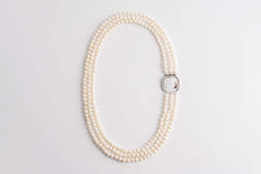 Collana di perle multifilo con cammeo