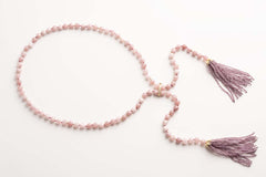 Collana lunga in quarzo rosa con nappine Swarovski