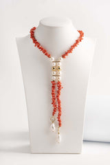 Collana a sciarpa in corallo e perle