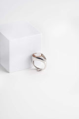 Anello con cammeo inciso a mano