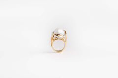 Anello con perla scaramazza