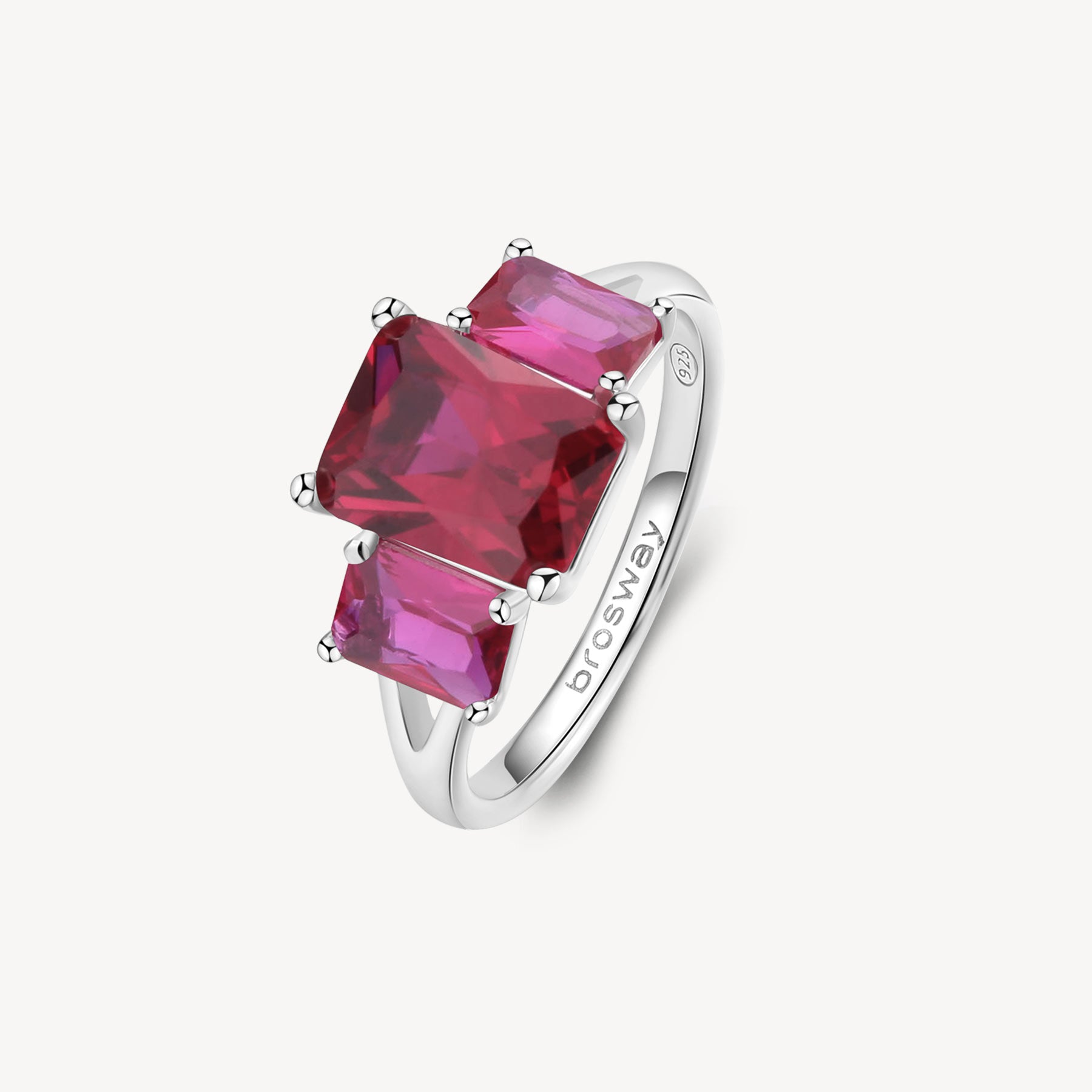 Anello in argento rodiato 925‰ con baguette cubic zirconia colore ruby. Misura anello 16.