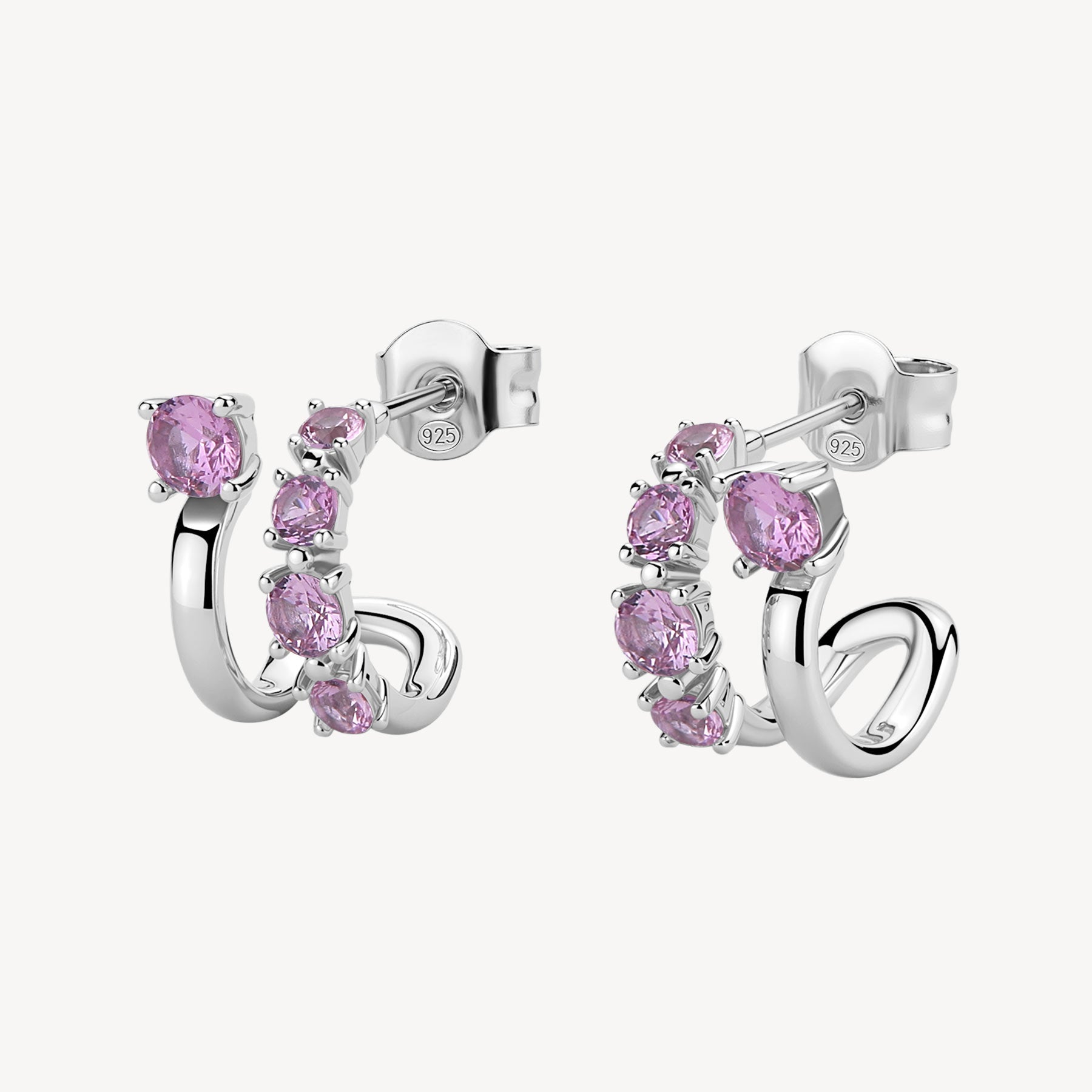 Orecchini a cerchio in argento rodiato 925‰ con cubic zirconia colore light ruby.