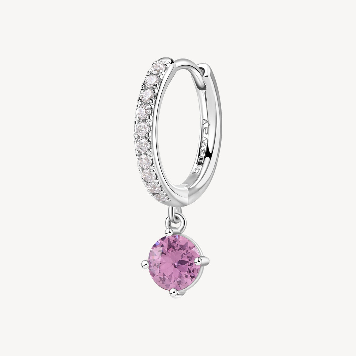 Orecchino singolo a cerchietto in argento rodiato 925‰ con cubic zirconia chiari e pendente con round cubic zirconia colore light ruby.