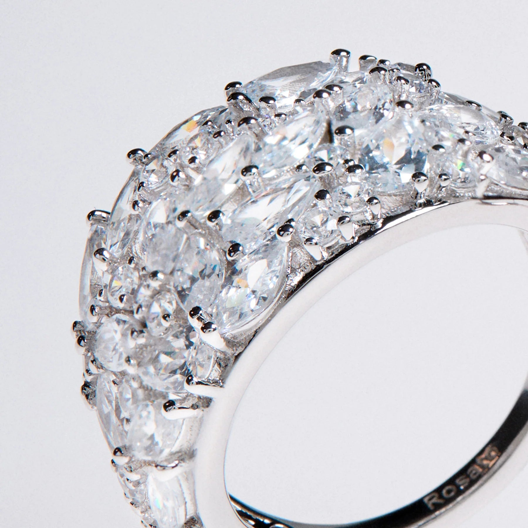Rosato anello a fascia in argento 925‰