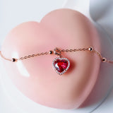 Rosato charm in argento 925‰ , pietra a forma di cuore rossa
